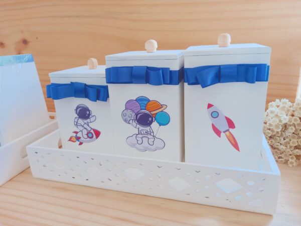 Astronauta Arebesco | Kit Bandeja MDF com 3 Potes Temáticos para Bebê - Image 4